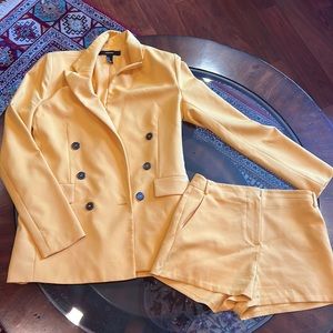 Forever 21 - yellow suit set